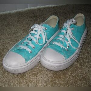 Converse platform sneaker, size 8.5